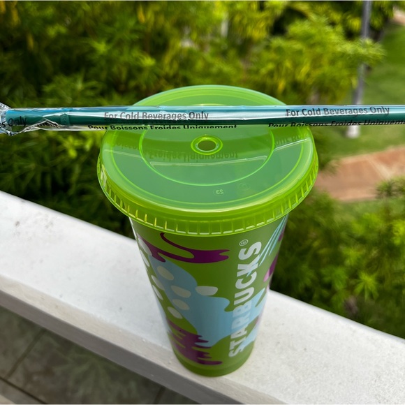 NEW Starbucks Summer 2024 UV Color Changing Reusable Cold Cup With Straw 24 Oz - Picture 6 of 6